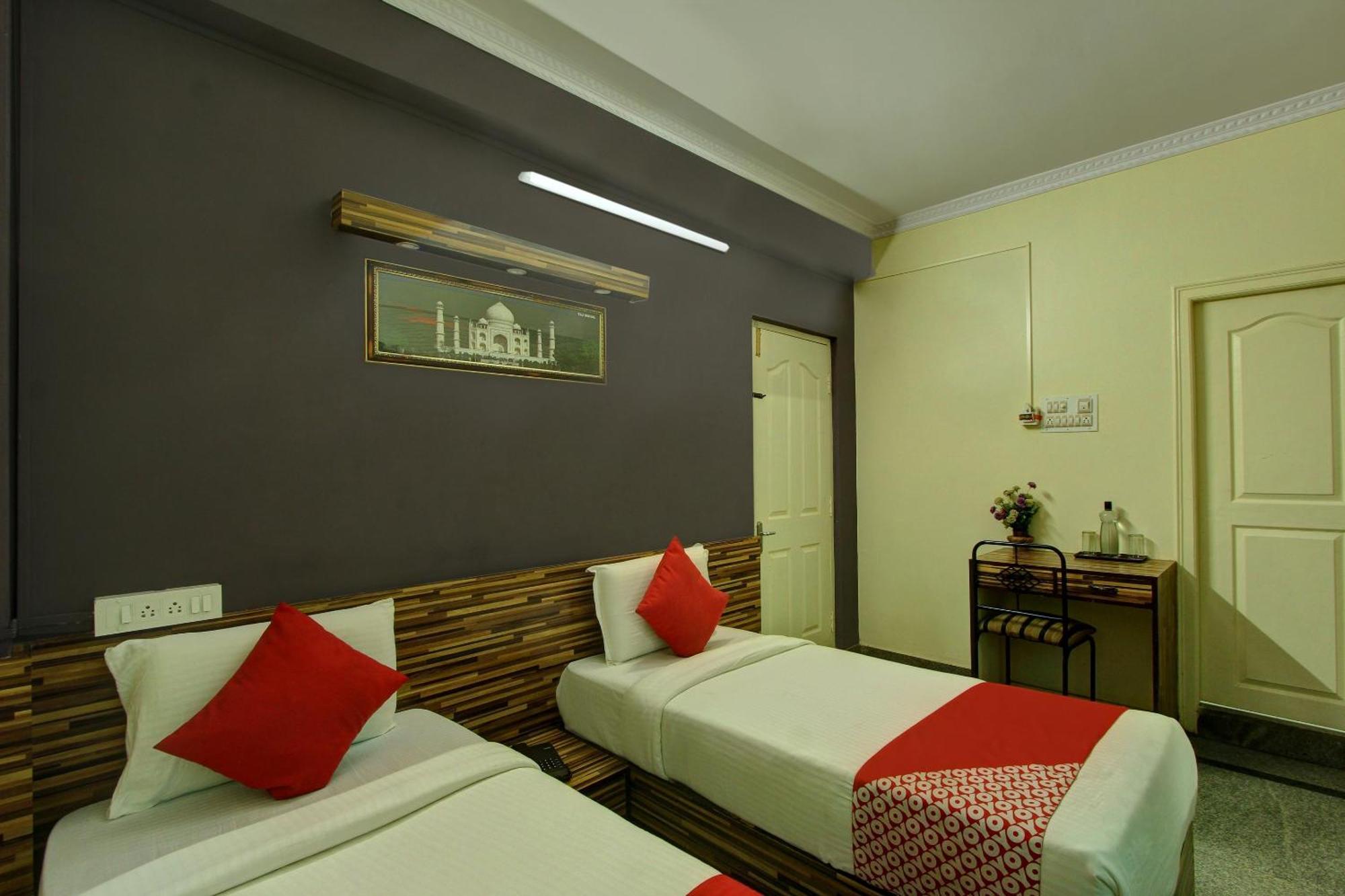 Hotel Oyo Flagship Century Residency Bangalore Esterno foto